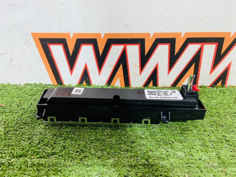 T4K10101 Automatic transmission selector Jaguar I-Pace X590 (2018-) USED cost 400 € in stock 5 pcs.