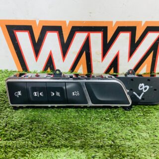 T4K10107 Jaguar I-Pace X590 (2018-) Suspension Switch Block Used cost 135 € in stock 1 pcs.