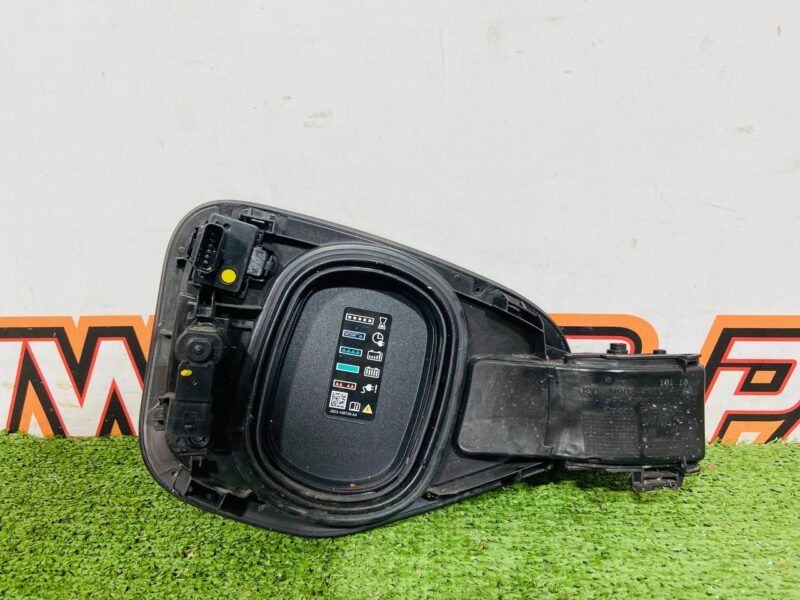 T4K14255 Charging channel housing Jaguar I-Pace X590 (2018-) USED cost 70 € in stock 3 pcs.