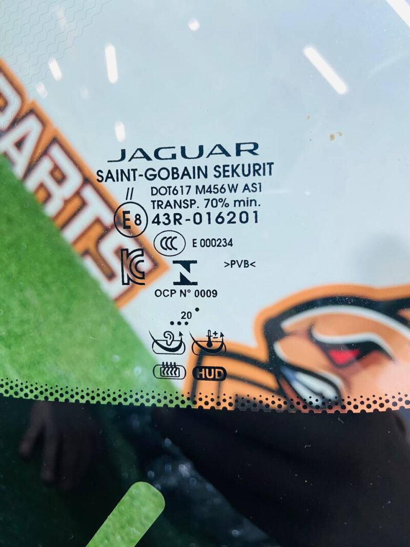T4K16467 Windshield Jaguar I-Pace X590 (2018-) Used cost 300 € in stock 1 pcs.