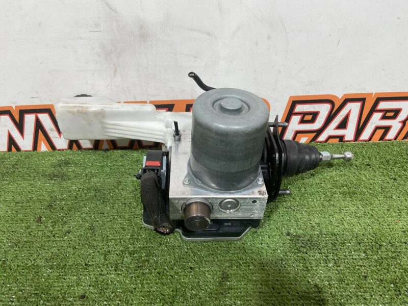 T4K16576 ABS unit Jaguar I-Pace X590 (2018-) USED cost 500 € in stock 2 pcs.