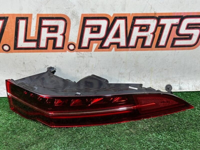 T4K16640 Rear right light in the wing Jaguar I-Pace X590 (2018-) Used cost 235 € in stock 2 pcs.