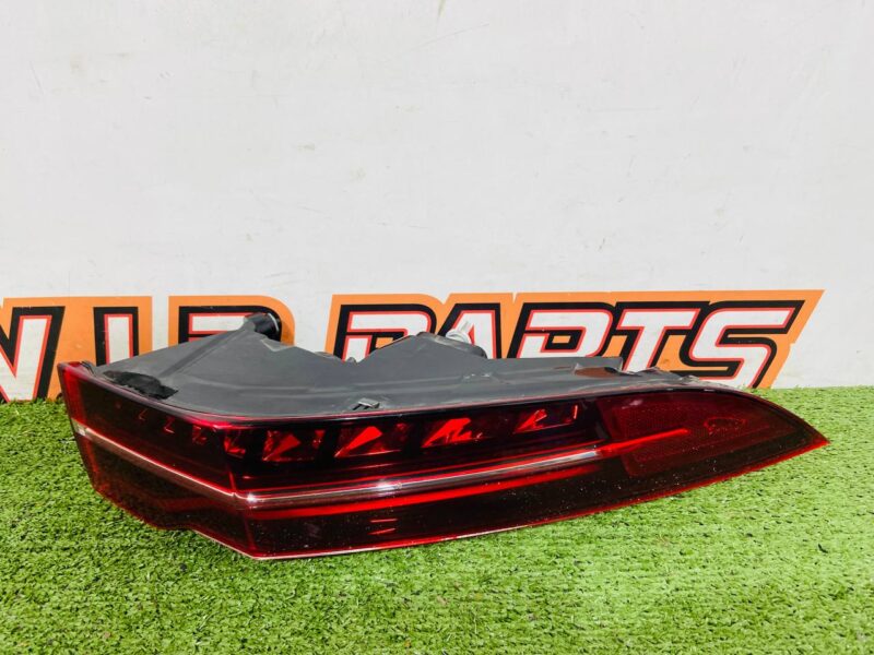 T4K16640 Rear right light in the wing Jaguar I-Pace X590 (2018-) Used cost 235 € in stock 2 pcs.