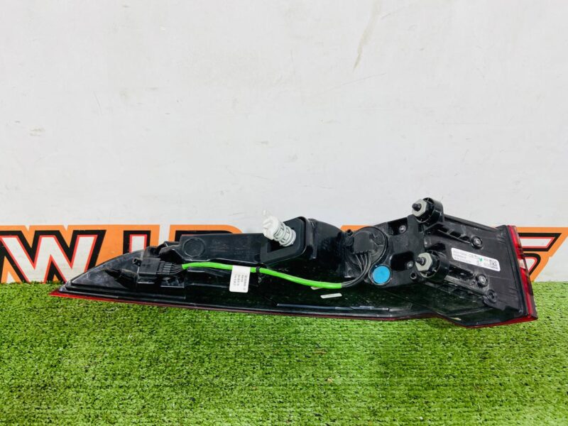 T4K16640 Rear right light in the wing Jaguar I-Pace X590 (2018-) Used cost 235 € in stock 2 pcs.
