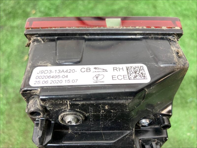 T4K16648 Jaguar I-Pace (2018-) rear right tail light used cost 200 € in stock 4 pcs.