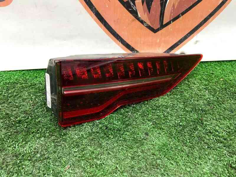 T4K16652 Rear left tail light Jaguar I-Pace (2018-) used cost 200 € in stock 4 pcs.