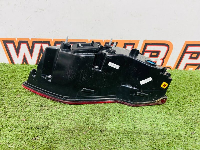 T4K16652 Rear left tail light Jaguar I-Pace (2018-) used cost 200 € in stock 4 pcs.