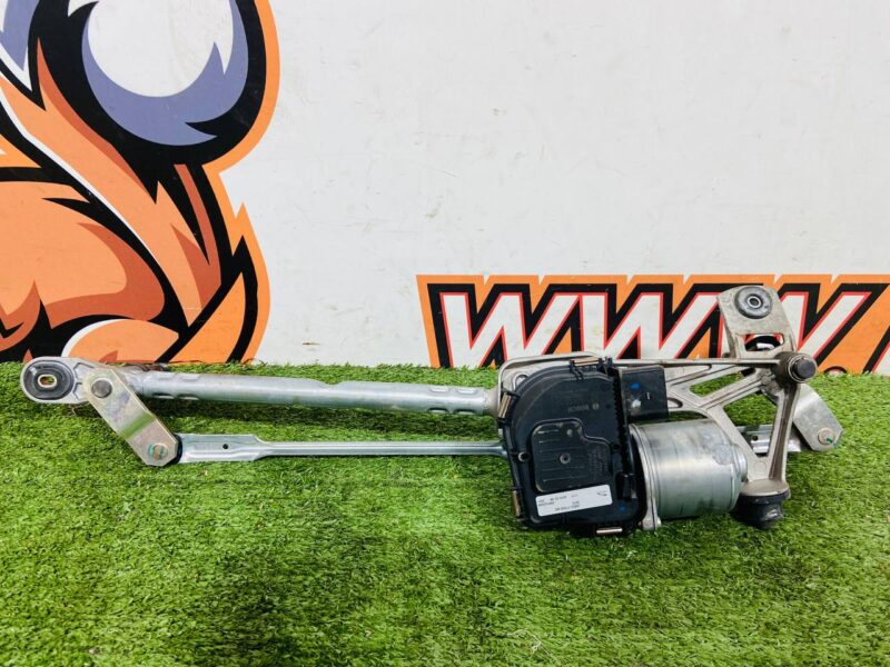 T4K2142 Windshield wiper motor Jaguar I-Pace X590 (2018-) Used cost 150 € in stock 5 pcs.
