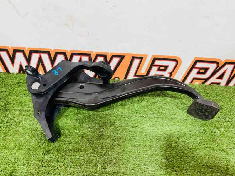 T4K3901 Brake pedal assembly Jaguar I-Pace X590 (2018-) Used cost 100 € in stock 5 pcs.