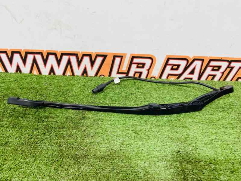 T4K4110 Windscreen wiper arm left Jaguar I-Pace X590 (2018-) Used cost 30 € in stock 1 pcs.
