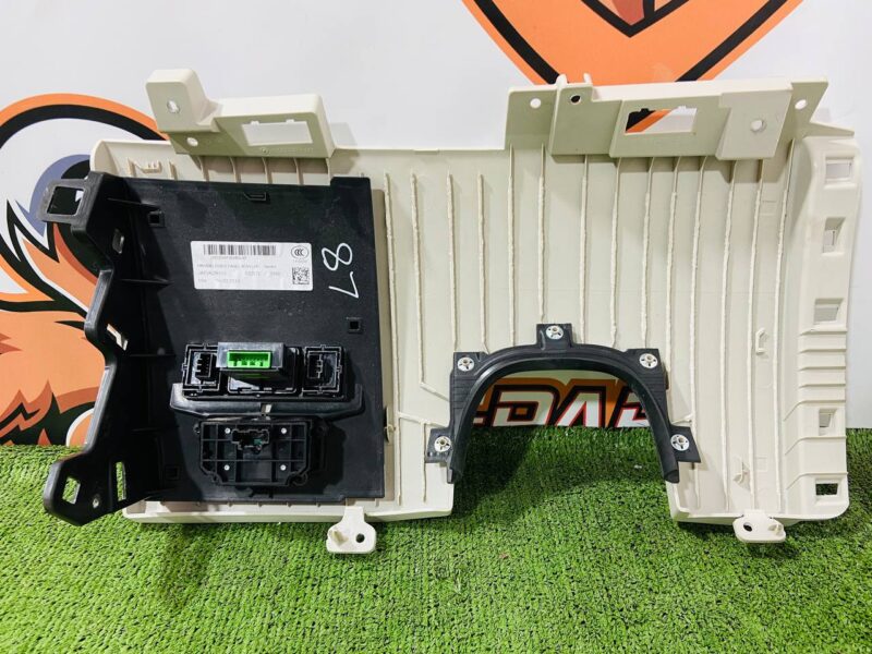 T4K4234LKP Knee Bumper Jaguar I-Pace X590 (2018-) Used cost 50 € in stock 1 pcs.