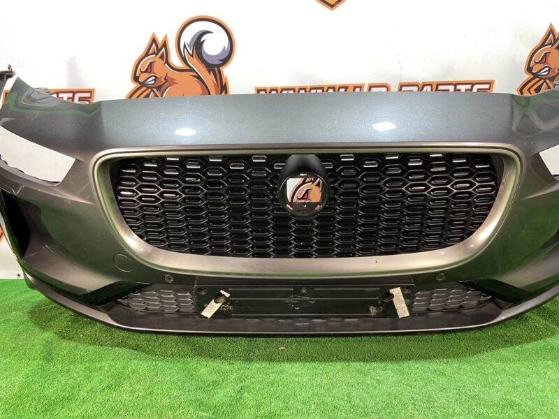 T4K5982LML Front bumper assembly 6 sensors Jaguar I-Pace X590 (2018-) Used - Image 14