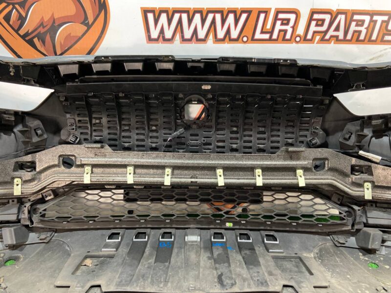 T4K5982LML Front bumper assembly 6 sensors Jaguar I-Pace X590 (2018-) Used - Image 18