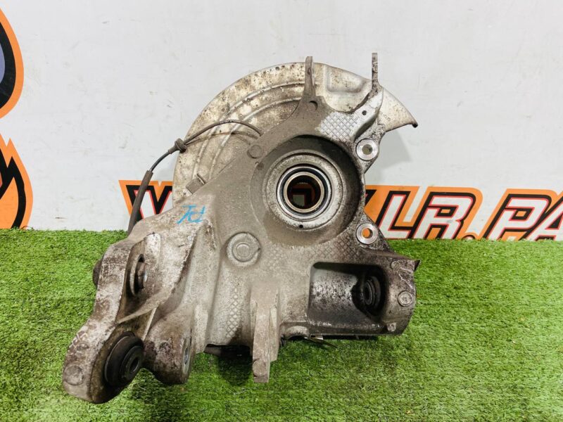 T4K9597 Rear right axle Jaguar I-Pace X590 (2018-) Used cost 190 € in stock 1 pcs.