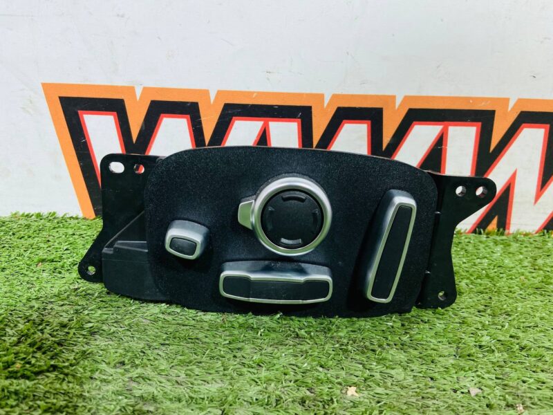 T4N23991 Electric seat adjustment switch left Jaguar I-Pace X590 (2018-) Used cost 80 € in stock 3 pcs.