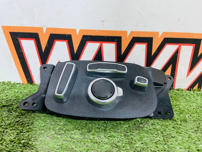 T4N23991 Electric seat adjustment switch left Jaguar I-Pace X590 (2018-) Used cost 80 € in stock 3 pcs.