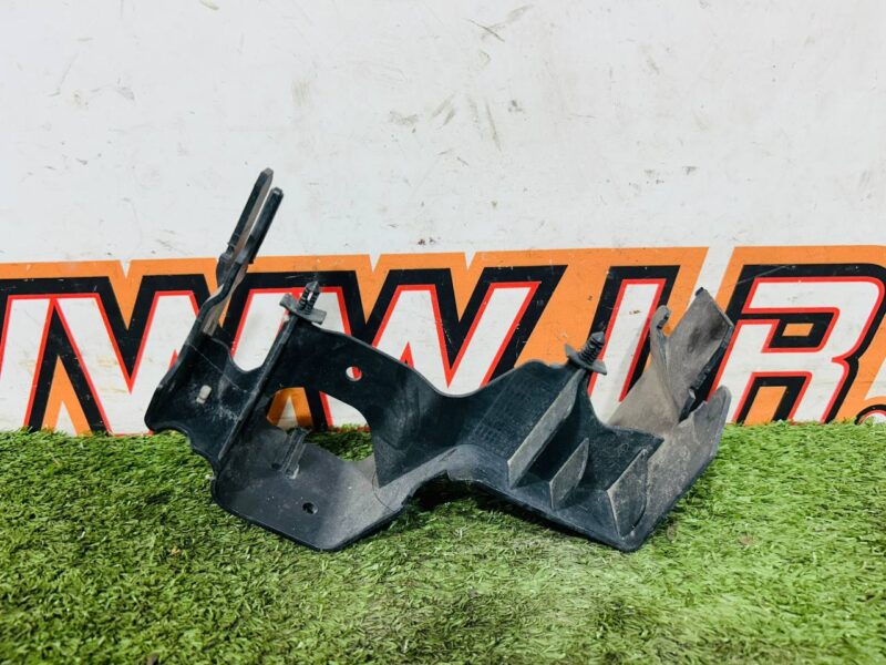 CK5214A099GD Mounting bracket Range Rover Sport L494 (2014-2022) Used cost  € in stock 1 pcs.
