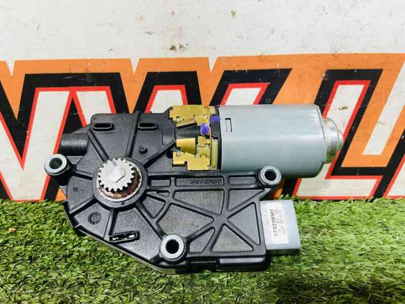 CPLA53505AC Range Rover Sport L494 Sunroof Motor (2014-2022) Used cost  € in stock 2 pcs.