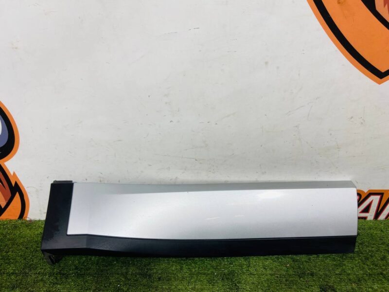 J9C19978LML Molding rear right door Jaguar E-Pace X540 (2017-) Used cost  € in stock 1 pcs.
