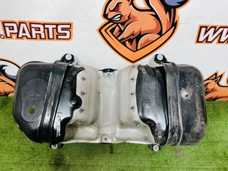 J9C20046 Fuel tank guard Jaguar E-Pace X540 (2017-) Used cost 100 € in stock 1 pcs.