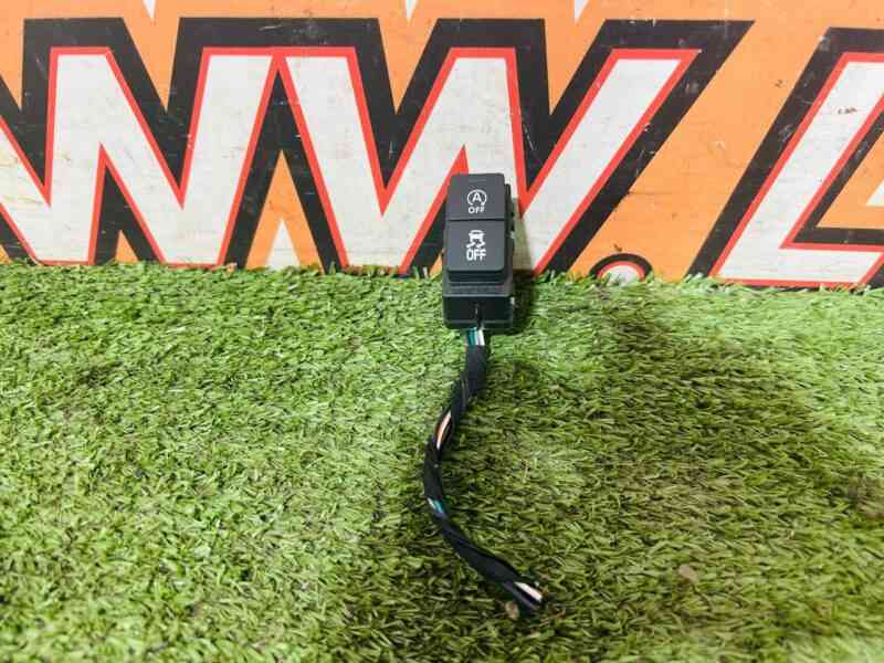 J9C23140 Switch Jaguar E-Pace X540 (2017-) Used cost  € in stock 1 pcs.