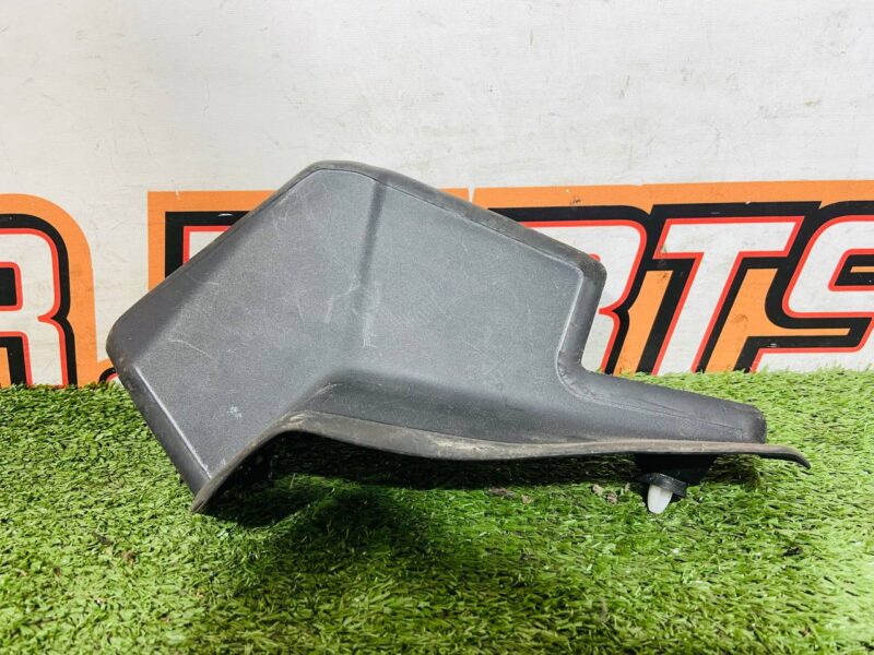 J9C2843 Trunk lid trim right Jaguar E-Pace X540 (2017-) Used cost  € in stock 1 pcs.