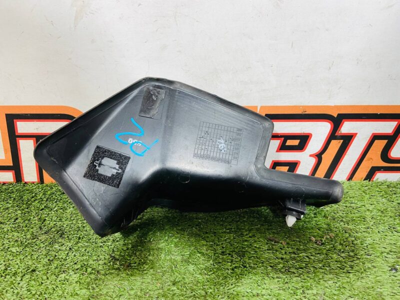 J9C2844 Trunk trim lid left Jaguar E-Pace X540 (2017-) Used cost  € in stock 1 pcs.