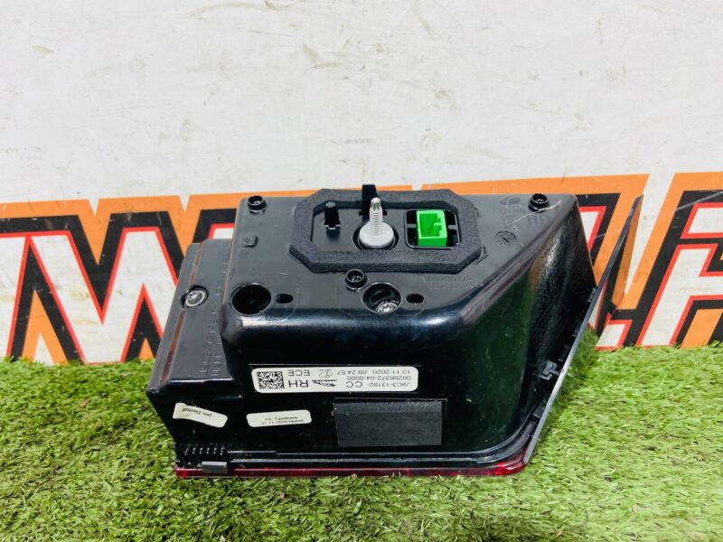J9C33166 Rear right light in the trunk lid Jaguar E-Pace X540 (2017-) Used cost 120 € in stock 1 pcs.