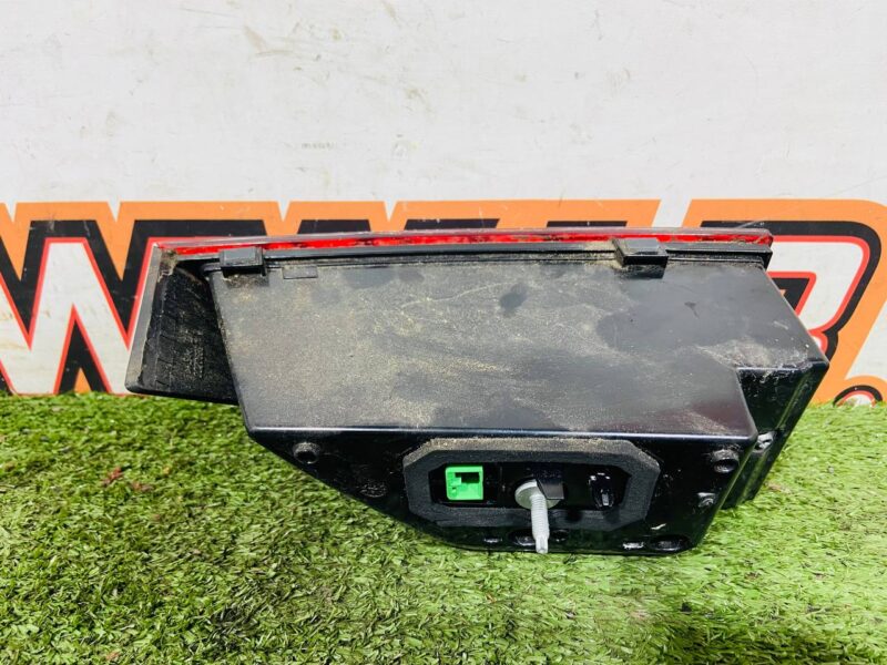 J9C33168 Rear left light in the trunk lid Jaguar E-Pace X540 (2017-) Used cost 120 € in stock 1 pcs.