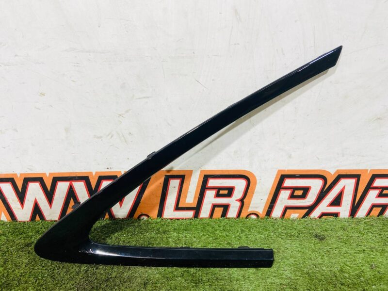 J9C4774.1 Rear window trim right Jaguar E-Pace X540 (2017-) Used cost  € in stock 1 pcs.