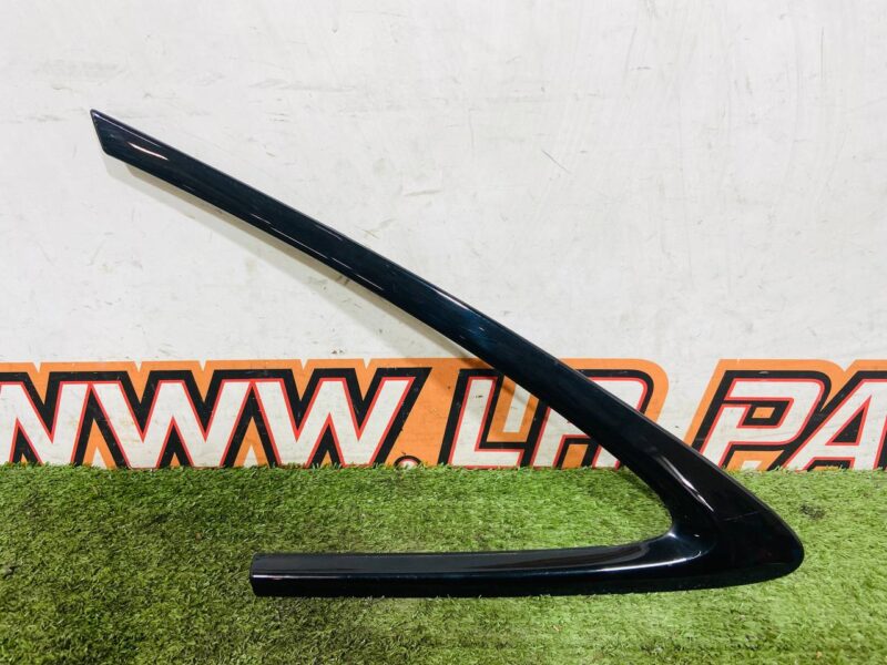 J9C4786.1 Rear window trim left Jaguar E-Pace X540 (2017-) Used cost  € in stock 1 pcs.