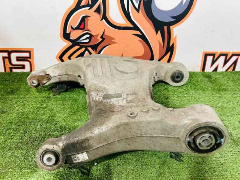 J9C6220 Rear left lower control arm Jaguar E-Pace X540 (2017-) Used cost 140 € in stock 2 pcs.