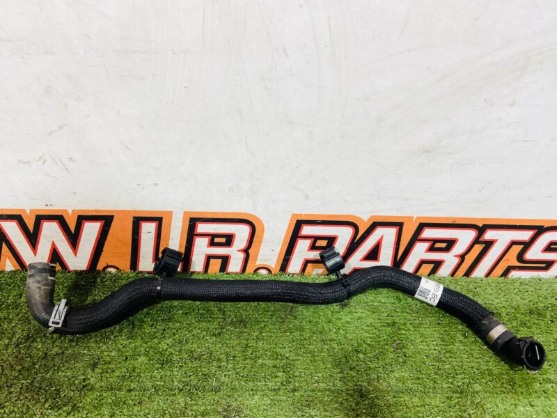 L8D218K580BC Heater inlet pipe Land Rover Discovery Sport L550 (2015-) Used cost  € in stock 1 pcs.
