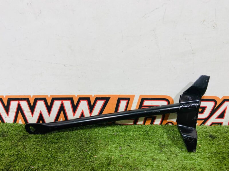 LK725K868AB Body support plate right Land Rover Discovery Sport L550 (2015-) Used cost  € in stock 1 pcs.