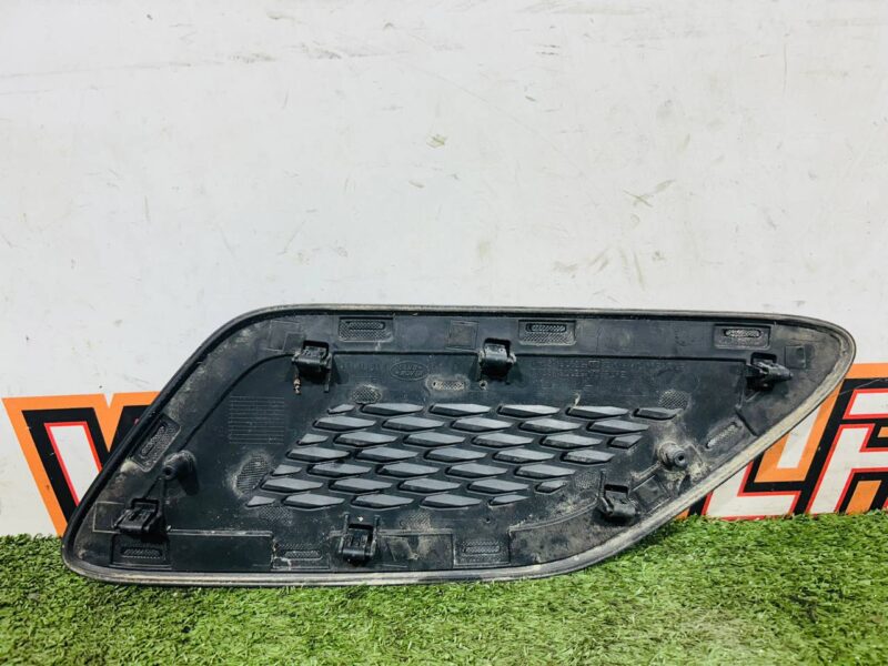 LR052982 Hood deflector left Range Rover Sport L494 (2014-2022) Used cost 85 € in stock 3 pcs.