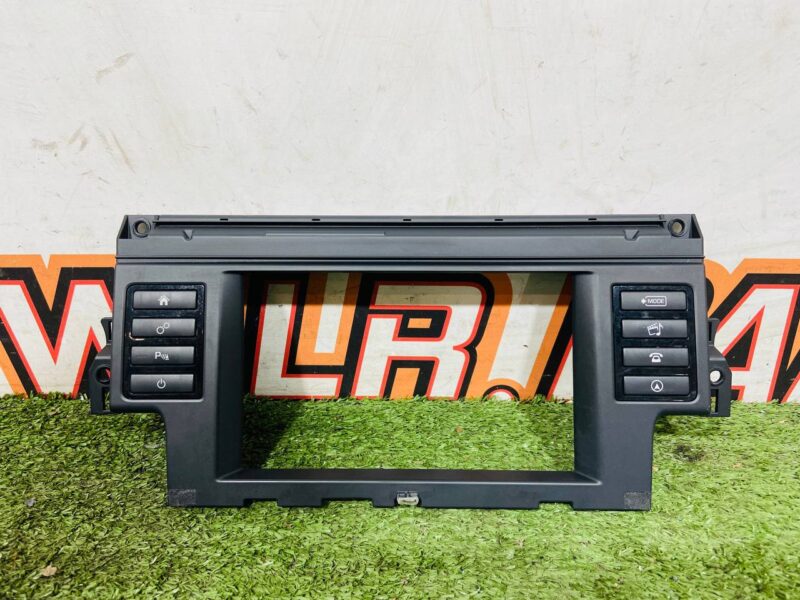 LR060868 Land Rover Discovery Sport L550 (2015-) Screen Button Block Used cost  € in stock 1 pcs.