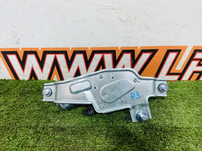 LR060921 Rear wiper motor for Land Rover Discovery Sport L550 2015- Used cost 50 € in stock 6 pcs.