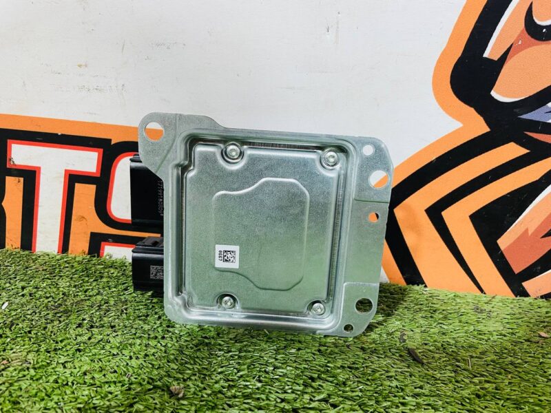 LR062161 Airbag control unit Land Rover Discovery Sport L550 (2015-) USED cost 105 € in stock 1 pcs.