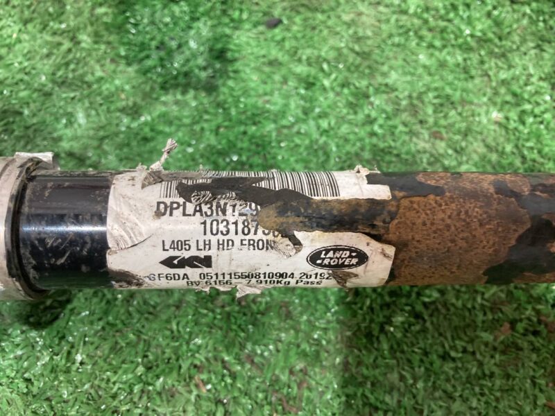 LR064252 Front left axle Range Rover L405 (2013-2021) Used cost 275 € in stock 1 pcs.