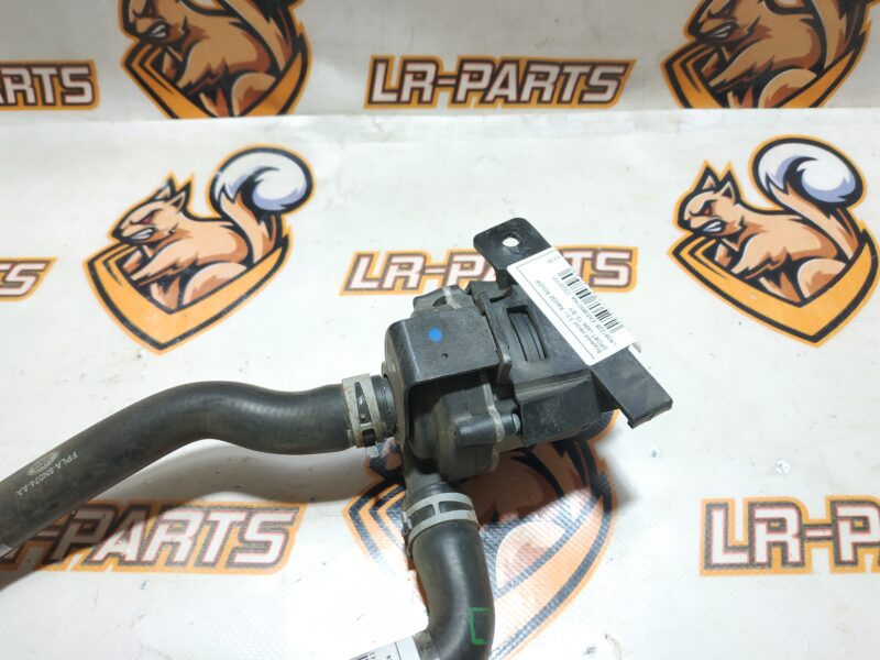 LR067228 Water Pump 3.0 Range Rover Sport L494 (2014-2022) Used cost 100 € in stock 2 pcs.