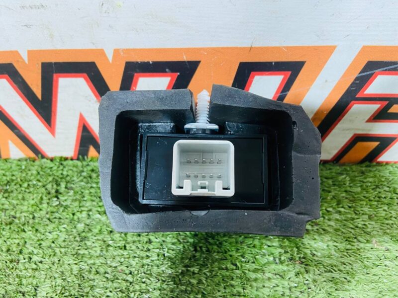 LR067419 Land Rover Discovery Sport L550 (2015-) Radio Signal Jammer Module Used cost 25 € in stock 3 pcs.