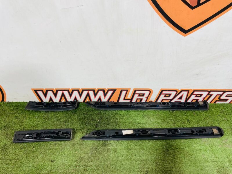 LR073115KIT Land Rover Discovery Sport L550 (2015-) Roof Moldings Kit Used cost  € in stock 2 pcs.