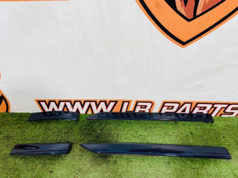 LR073115KIT Land Rover Discovery Sport L550 (2015-) Roof Moldings Kit Used cost  € in stock 2 pcs.