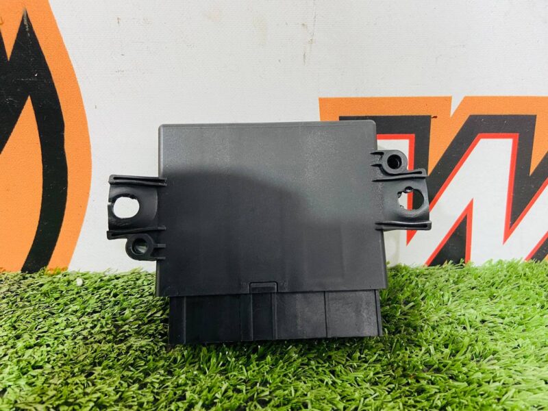 LR081963 Parking Sensor Control Unit Land Rover Discovery Sport L550 (2015-) Used cost 100 € in stock 2 pcs.