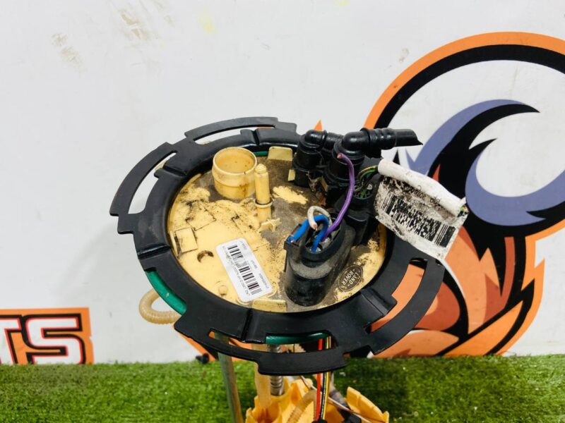 LR083491 Fuel pump Land Rover Discovery Sport L550 (2015-) Used cost 200 € in stock 3 pcs.