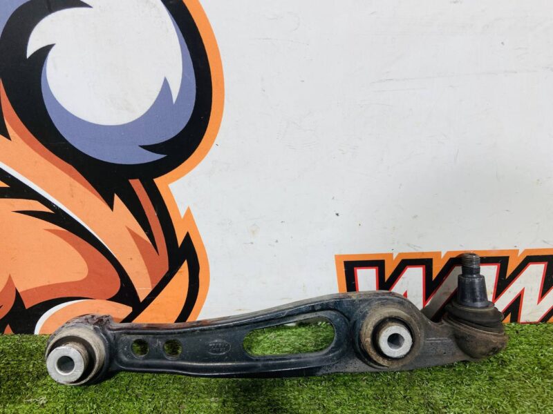 LR084097 Lever front left rear lower Land Rover Discovery 5 L462 (2017-) Used cost 125 € in stock 1 pcs.