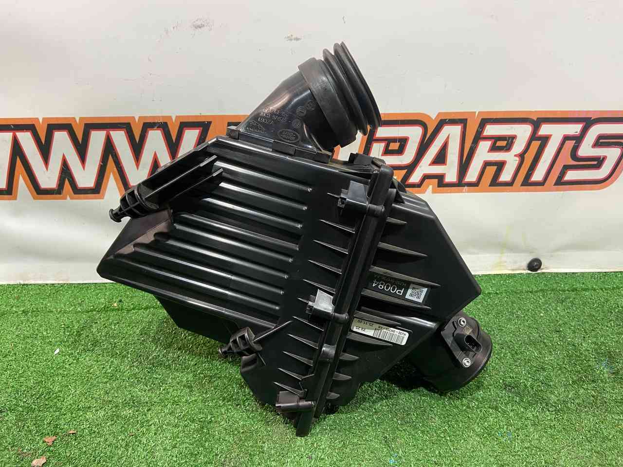 LR094063 Air filter housing Land Rover Discovery Sport L550 (2015-) used cost 300 € in stock 1 pcs.