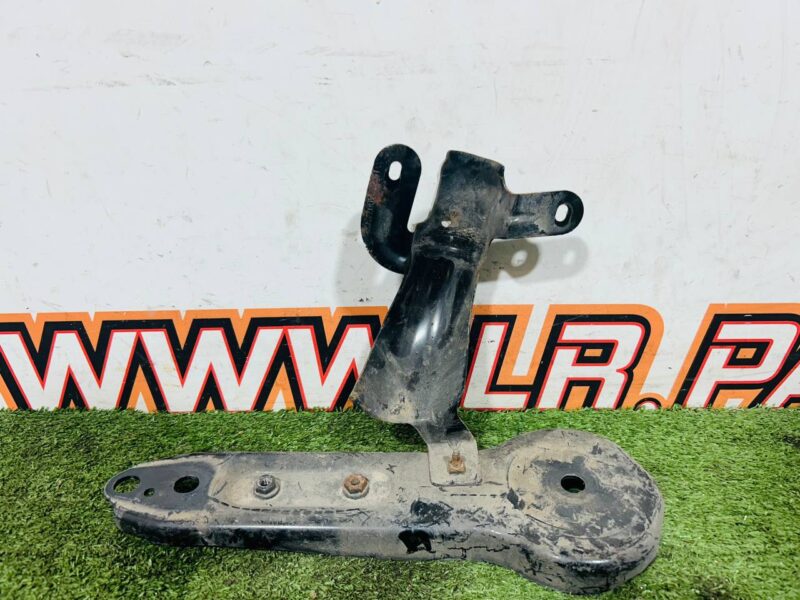 LR113744 Bracket subframe to body Land Rover Discovery Sport L550 (2015-) used cost 25 € in stock 8 pcs.
