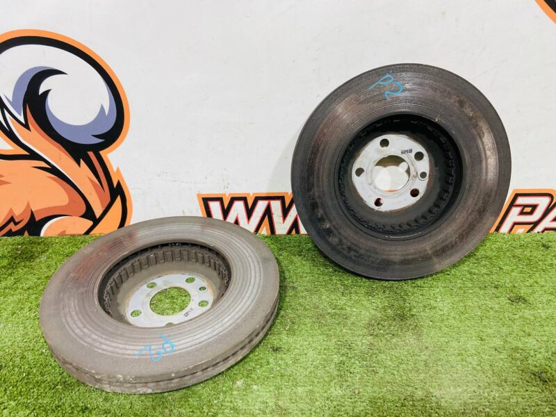 LR115006 Front Brake Disc D349mm Land Rover Discovery Sport L550 (2015-) Used cost 201 € in stock 2 pcs.