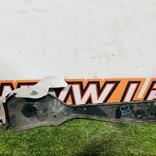 LR126223 Rear beam bracket left Land Rover Discovery Sport L550 (2015-) Used cost  € in stock 1 pcs.